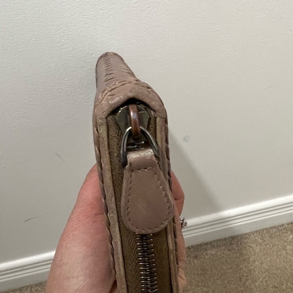 Authentic Bottega Venetta zippy wallet - Picture 10 of 16